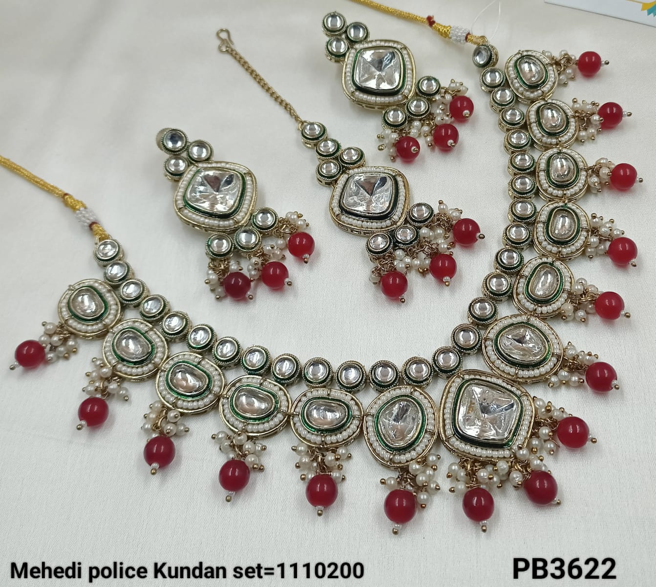 Antique Gold Plated Kundan Jewellery Set