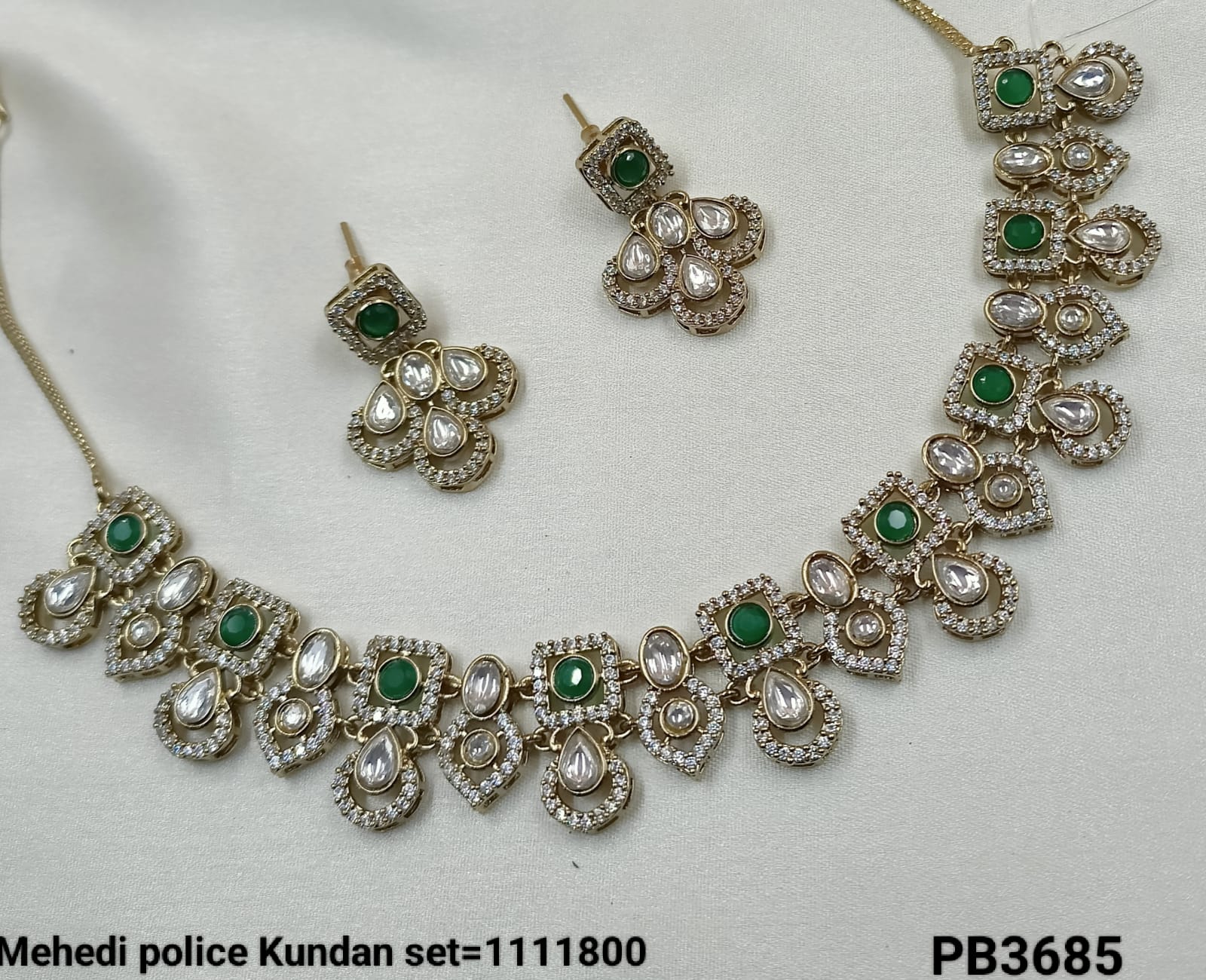 Antique Gold Plated Kundan Necklace Set