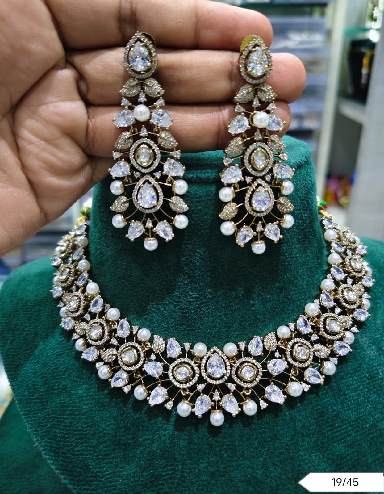 Antique Gold Plated Kundan Jewellery Set