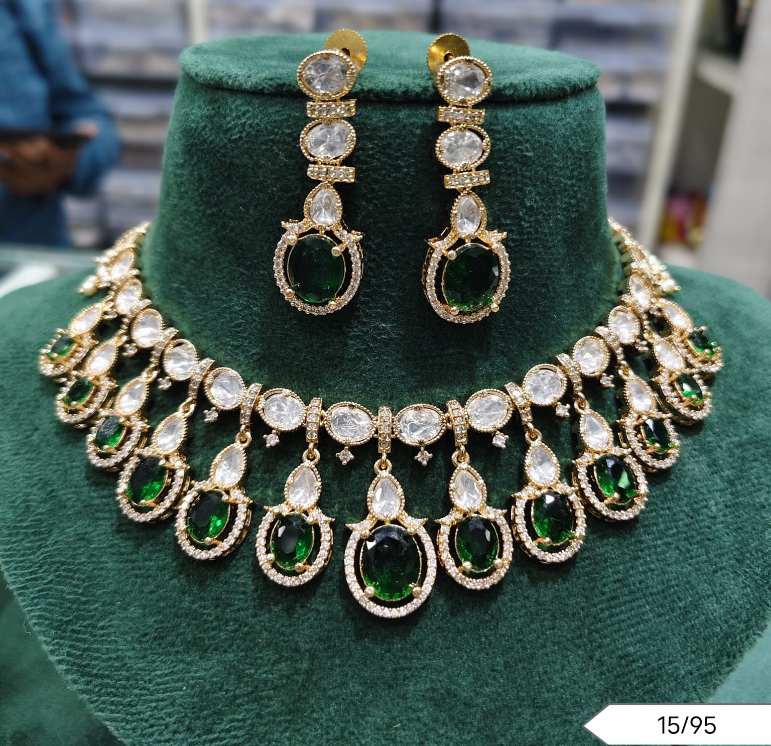 Antique Gold Plated Kundan Jewellery Set