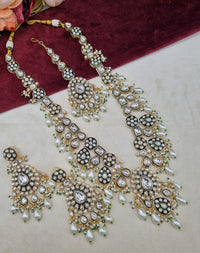Long Kundan Haar Set with Earrings & Maang Tikka