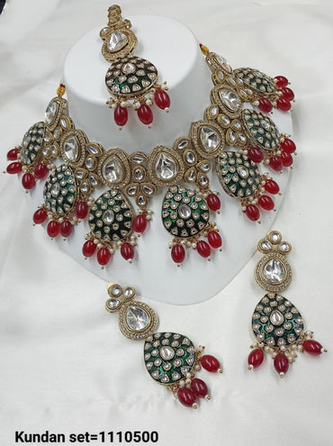 Minakaari Antique Gold Plated Kundan Set
