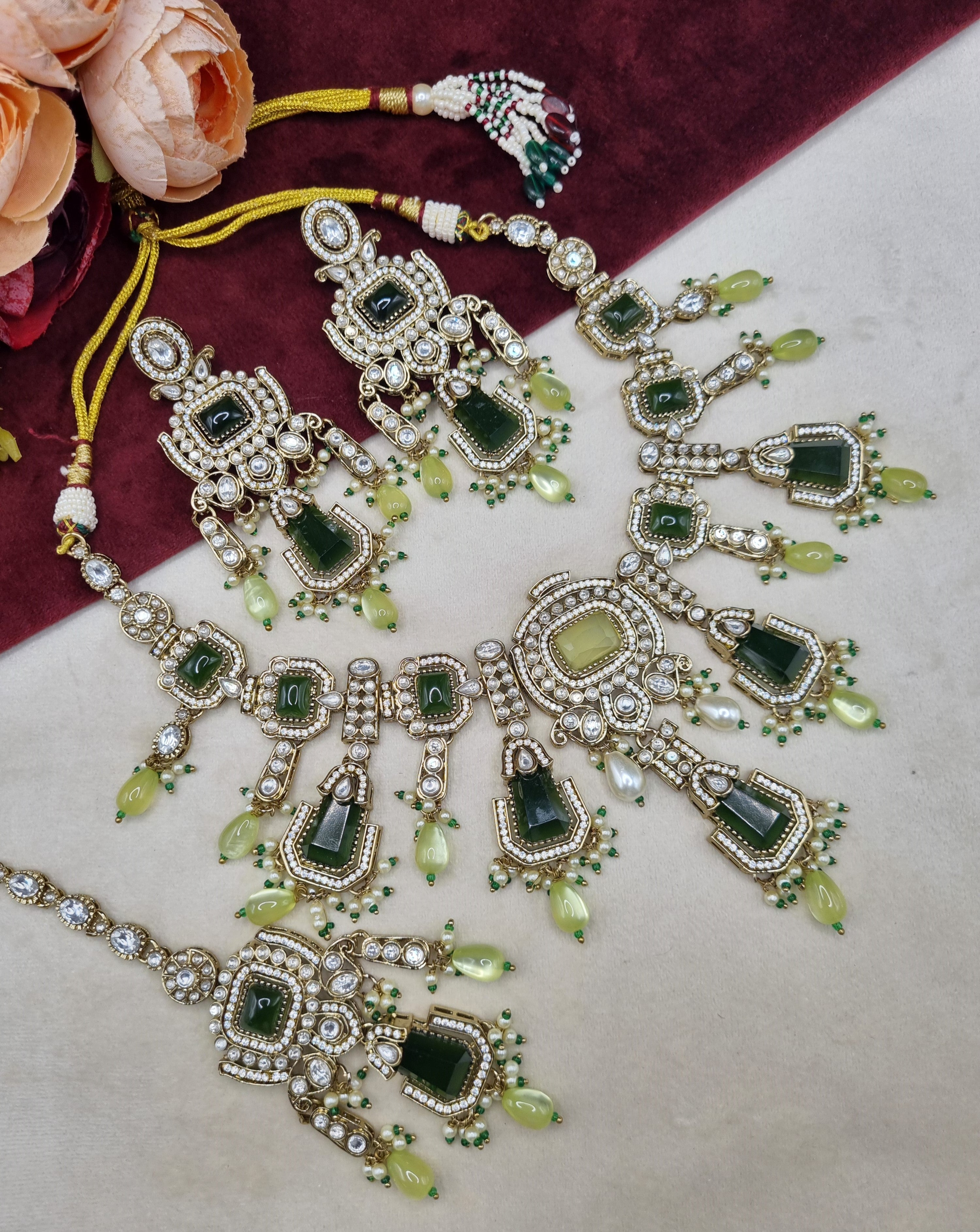 Handcrafted Architectural Kundan Necklace Set
