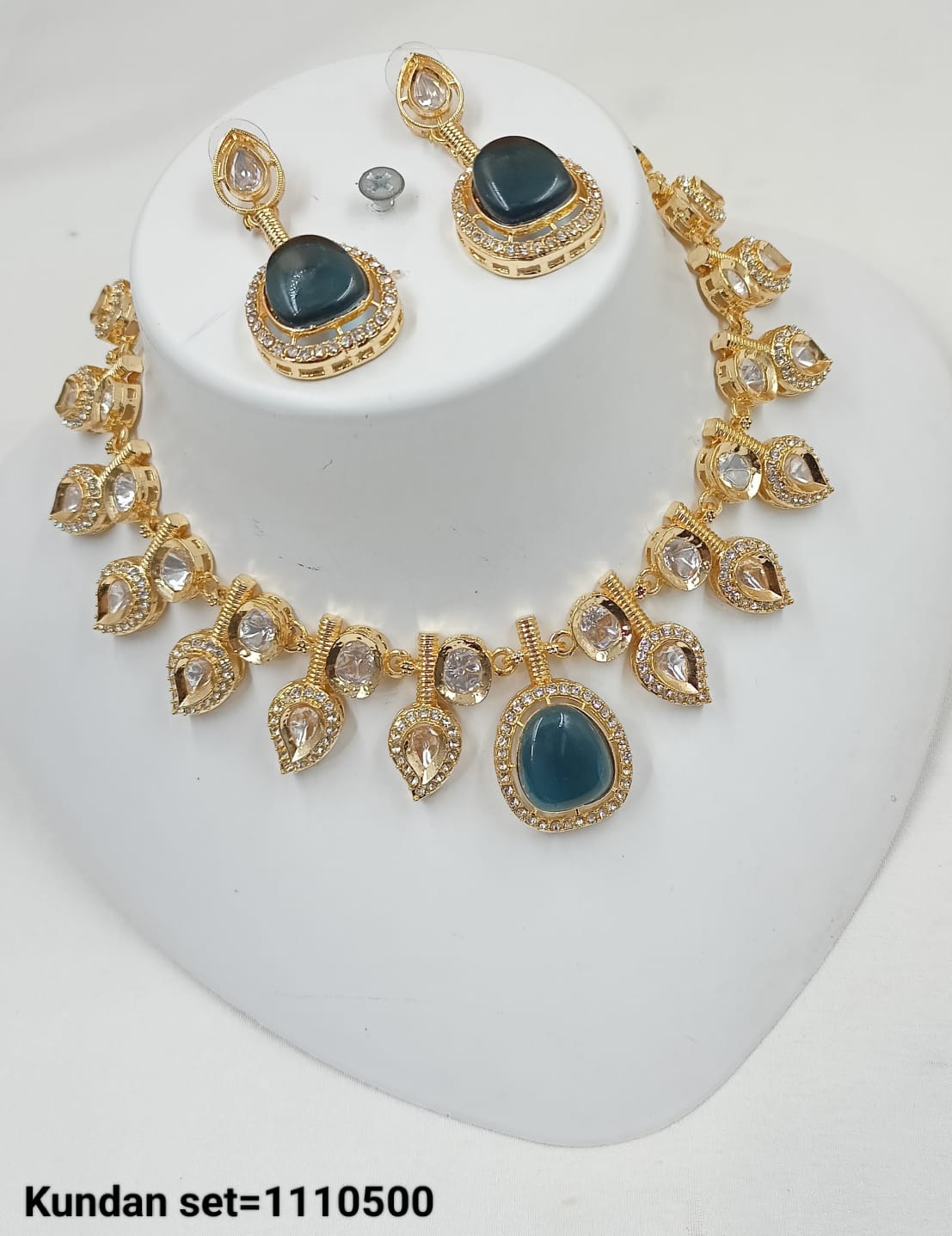Traditional Gold Plated Kundan Necklace Set