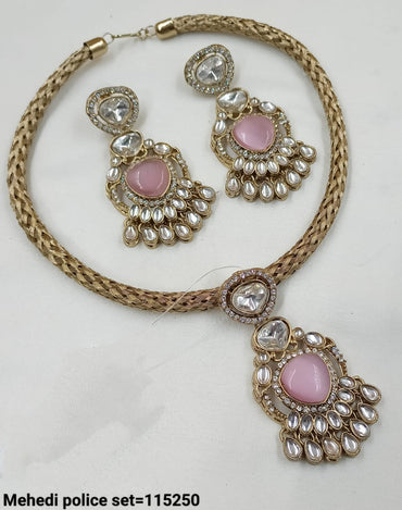 Antique Gold Plated Kundan Necklace Set