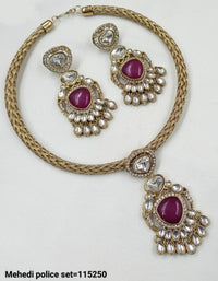 Antique Gold Plated Kundan Necklace Set