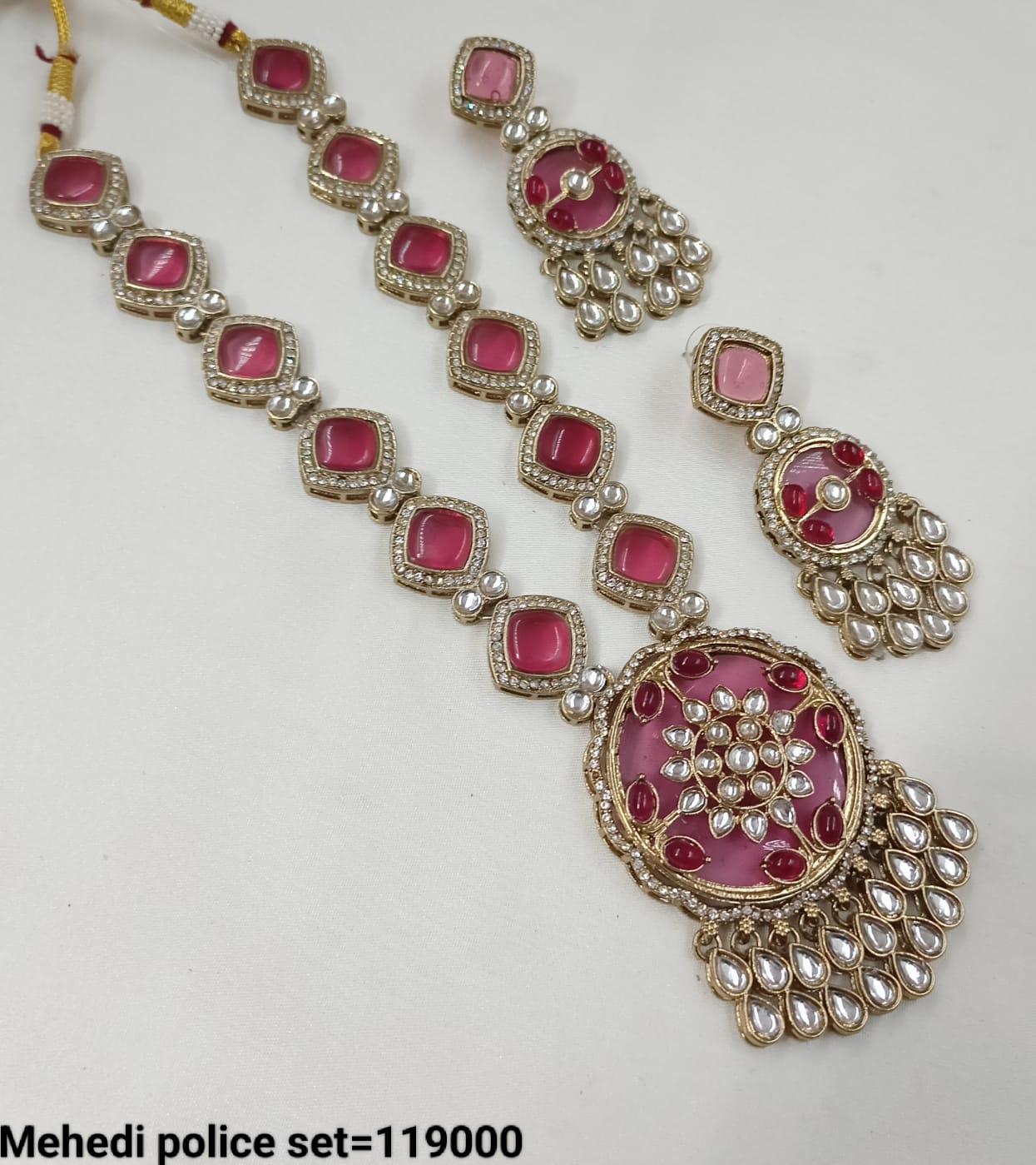 Antique Gold Plated Kundan Necklace Set
