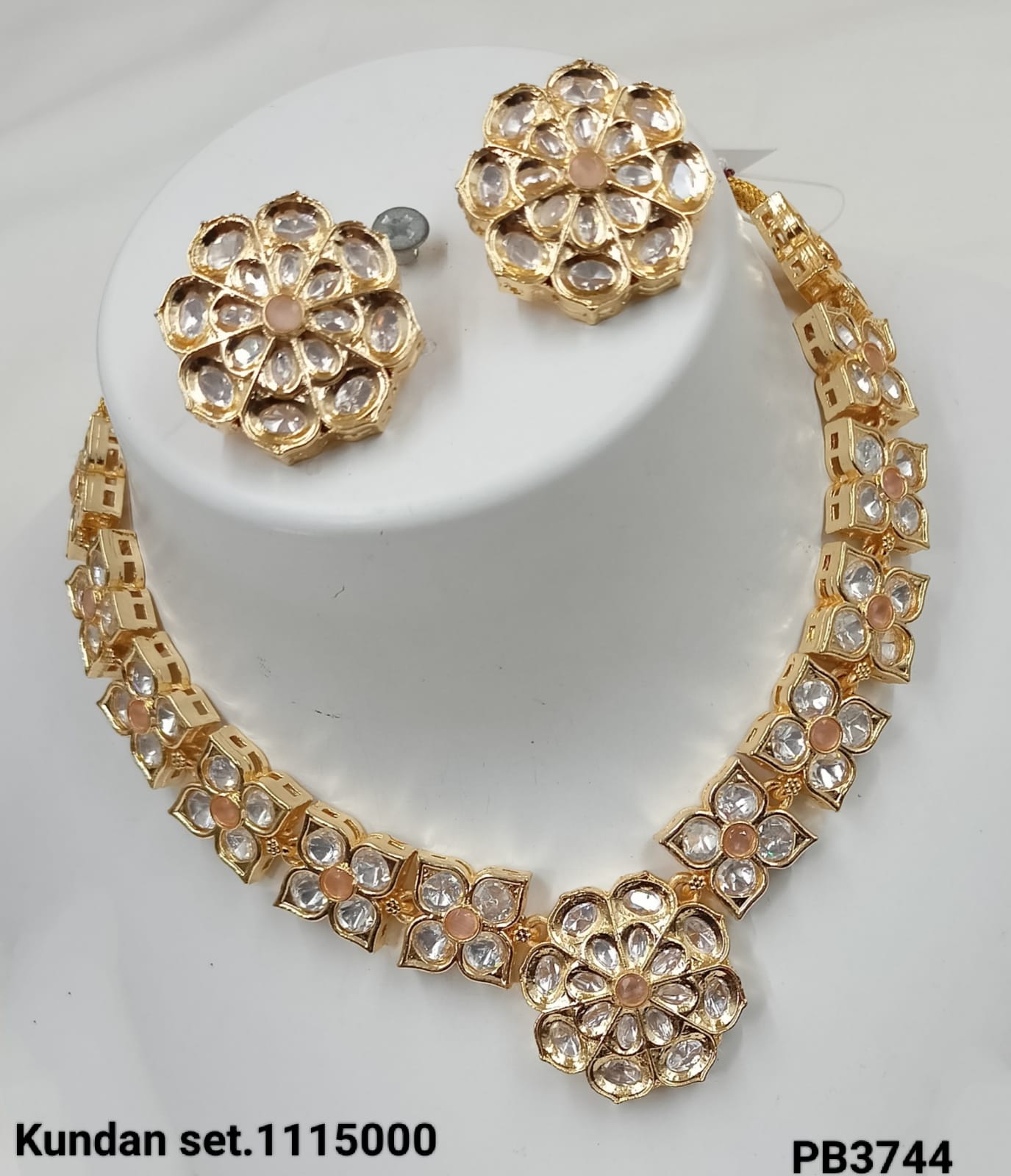 Traditional Gold Plated Kundan Necklace Set