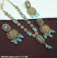 Traditional Jewelry Set – Necklace, Earrings & Maang Tikka – Bridal & Festive Wear