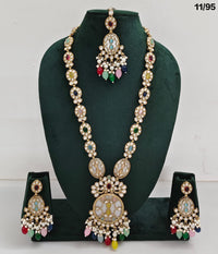 Traditional Kundan Necklace and Earring Set with Beaded Detailing