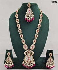 Traditional Kundan Necklace and Earring Set with Beaded Detailing
