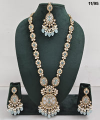 Traditional Kundan Necklace and Earring Set with Beaded Detailing