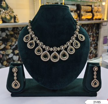 Teardrop Polki Kundan Necklace & Earring Set