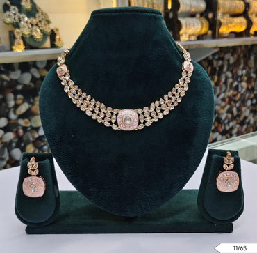 Regal Square Pendant Kundan Necklace & Earrings Set
