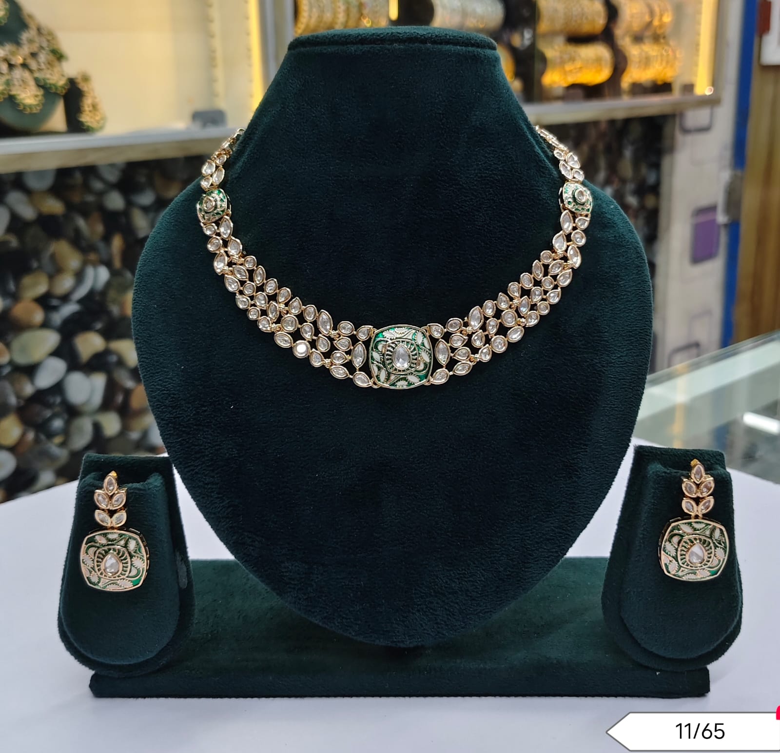 Regal Square Pendant Kundan Necklace & Earrings Set