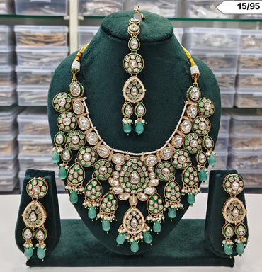 Royal Kundan Bridal Necklace Set with Maang Tikka