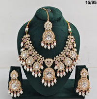 Luxury Kundan Bridal Jewellery Set with Pearls, Earrings & Maang Tikka