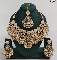 Grand Kundan Bridal Necklace Set with Beaded Pearls & Matching Earrings – Maang Tikka Included
