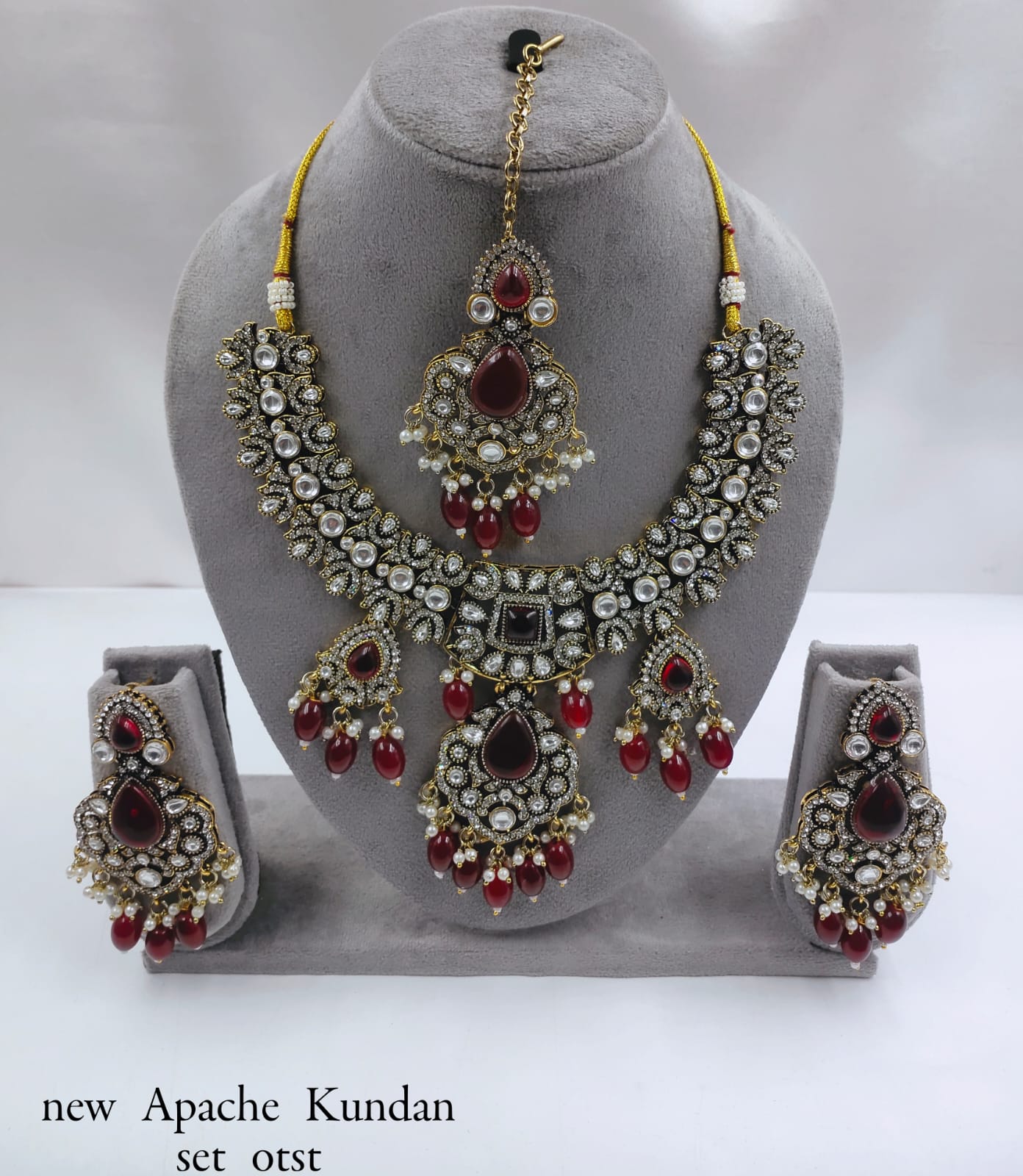 Mehandi Plated Traditional Kundan Jewellery Set With Earrings Set For Women