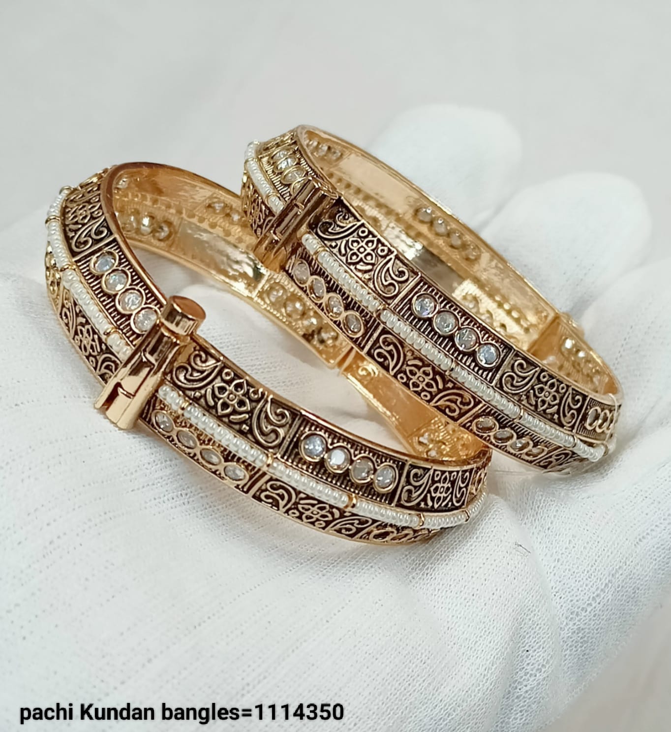 Antique Gold-Plated Pachi Kundan Bangles – Traditional Indian Bridal Jewelry