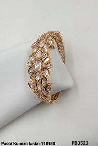Fashionable Pachi Kundan Gold Plated Bracelet