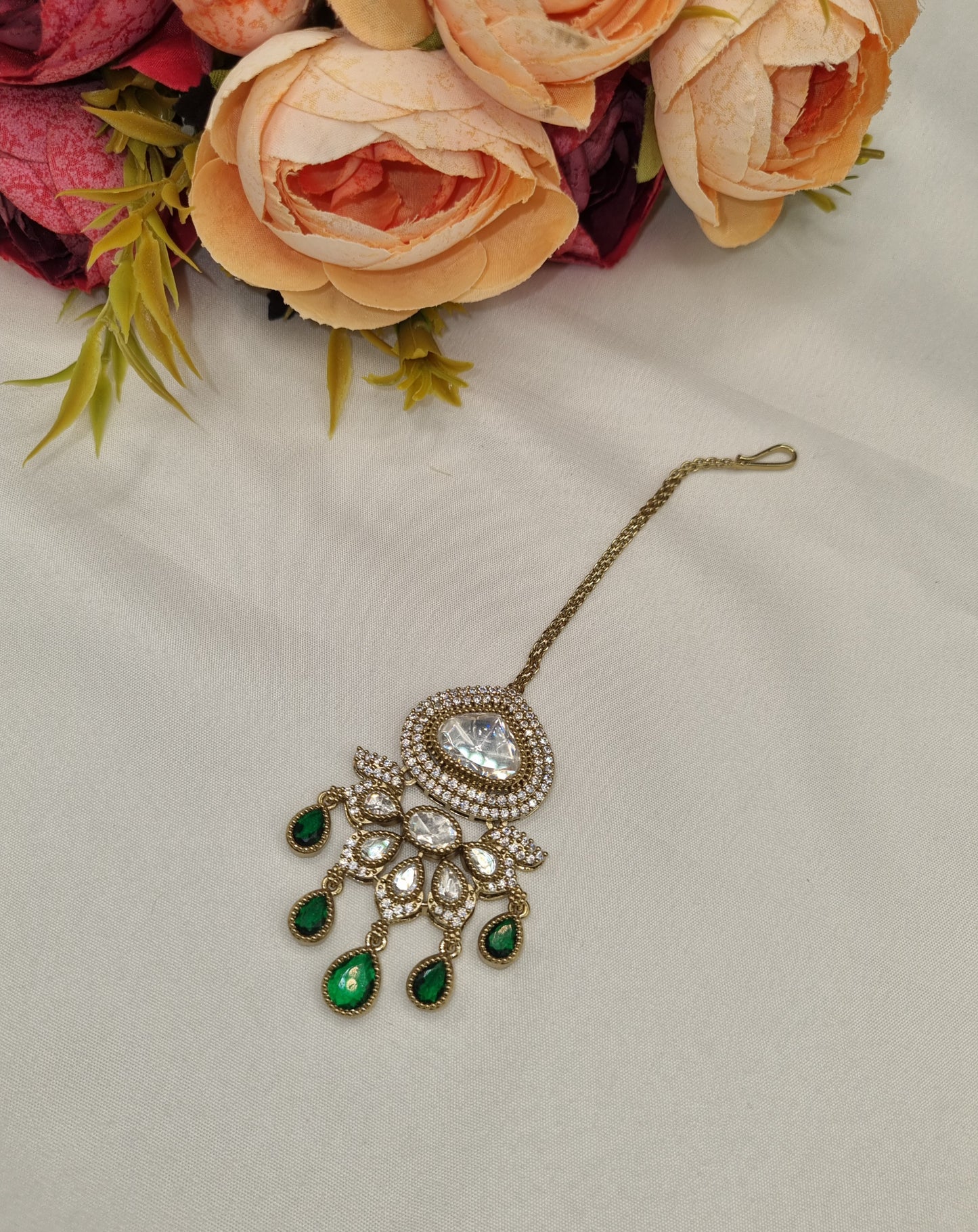 TRADITIONAL HERITAGE KUNDAN MAANG TIKKA