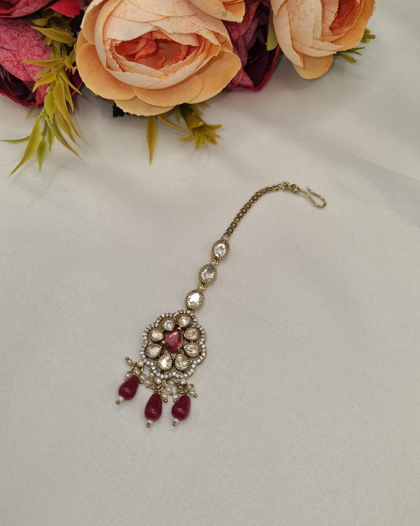 TRADITIONAL HERITAGE KUNDAN MAANG TIKKA