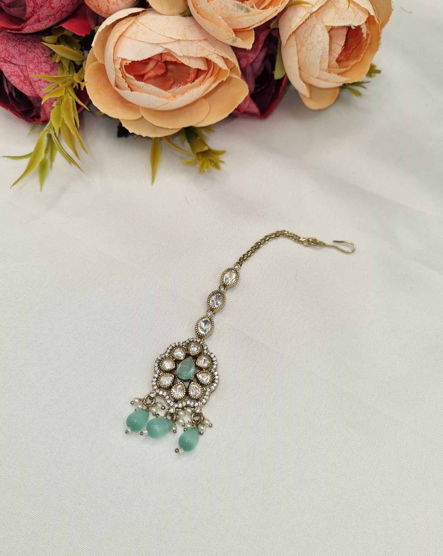 TRADITIONAL HERITAGE KUNDAN MAANG TIKKA