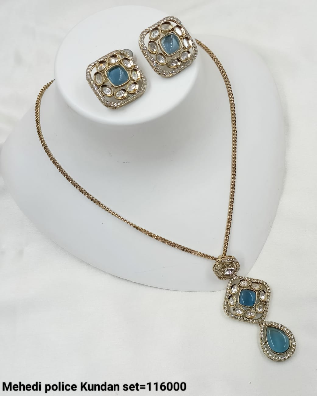 Antique Gold Plated Pachi Kundan Pendent Set