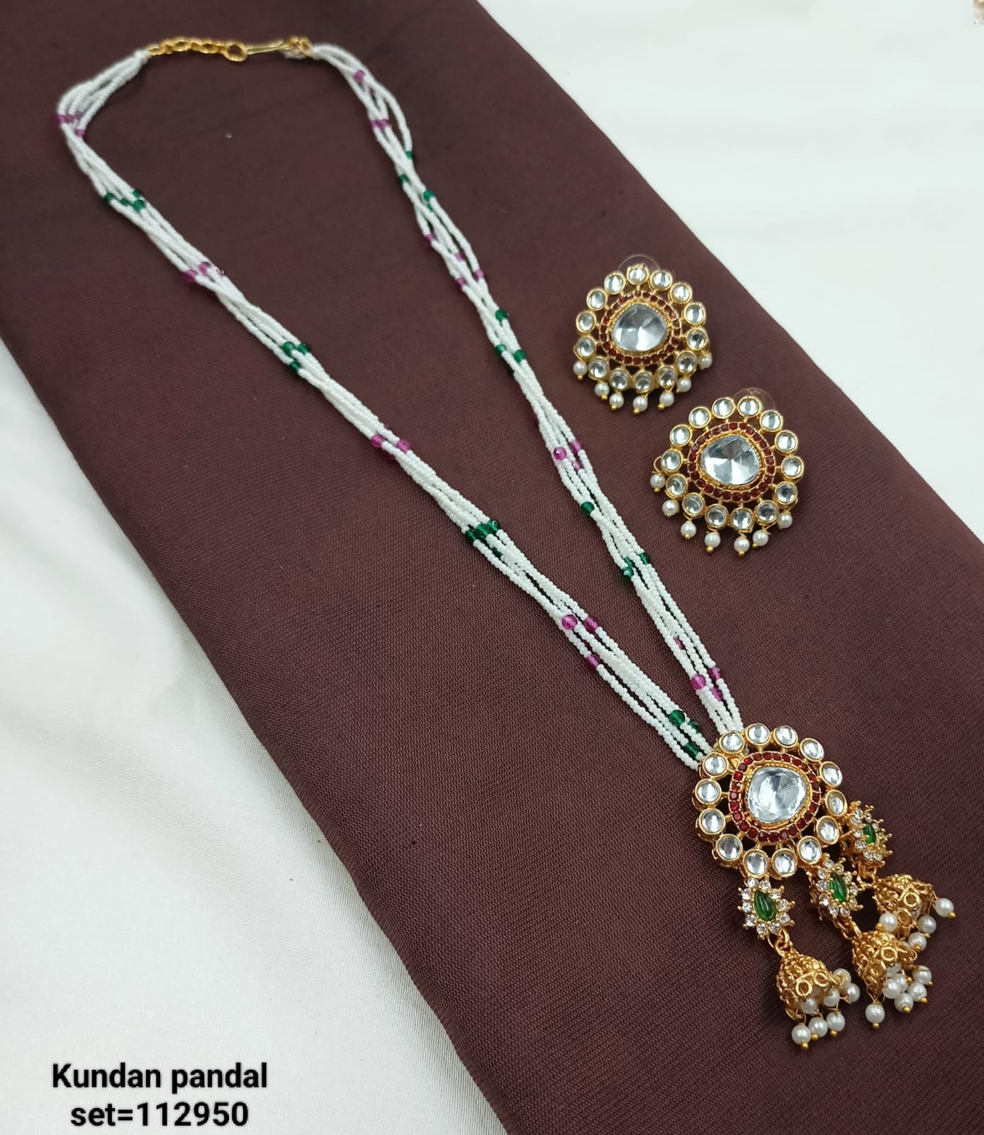 Elegant Kundan Pandal Necklace and Earring Set