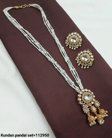 Elegant Kundan Pandal Necklace and Earring Set