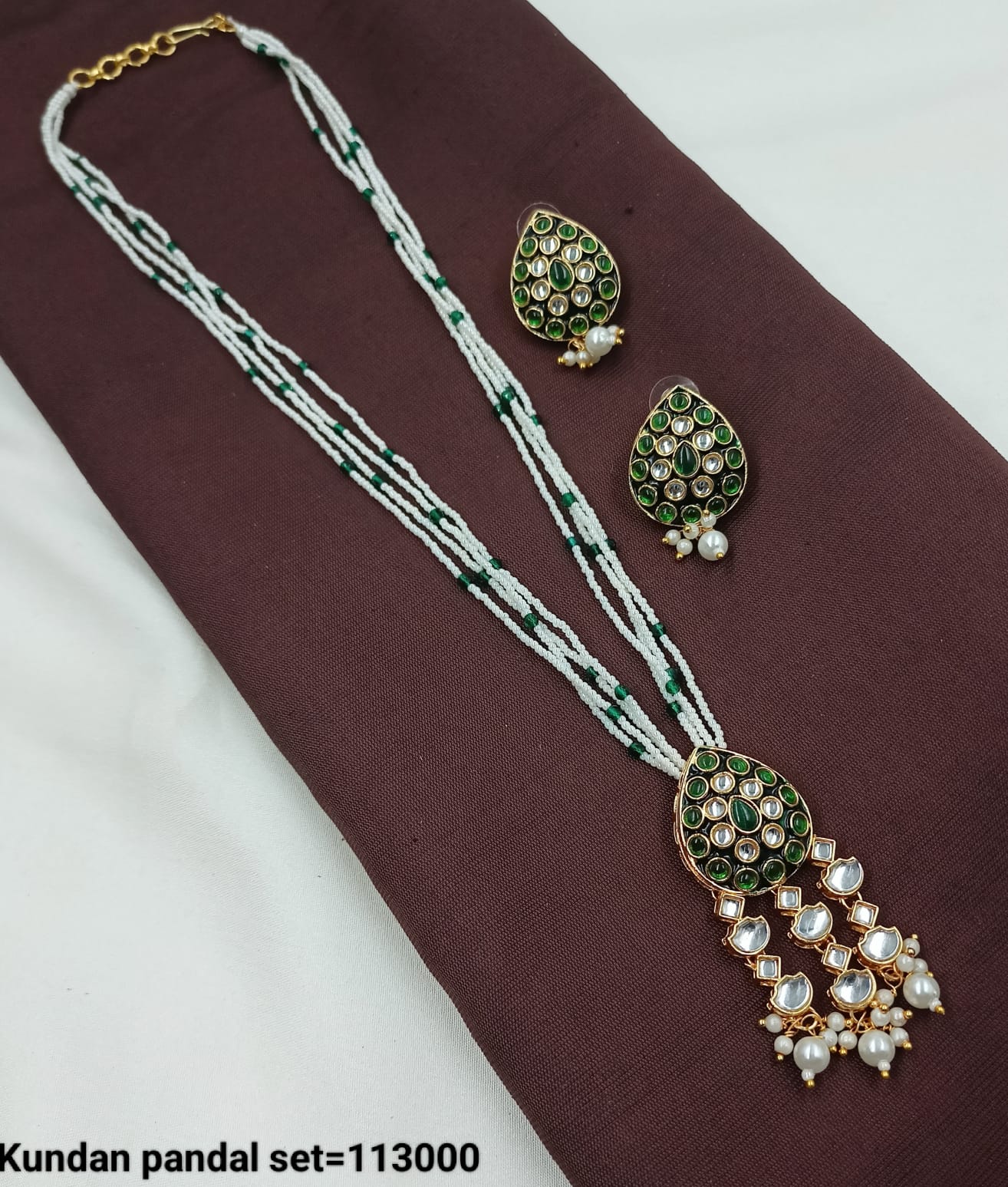 Classic Kundan Pandal Necklace and Earring Set