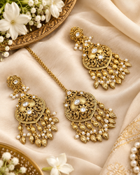Antique Gold Earrings & Maangtikka Set