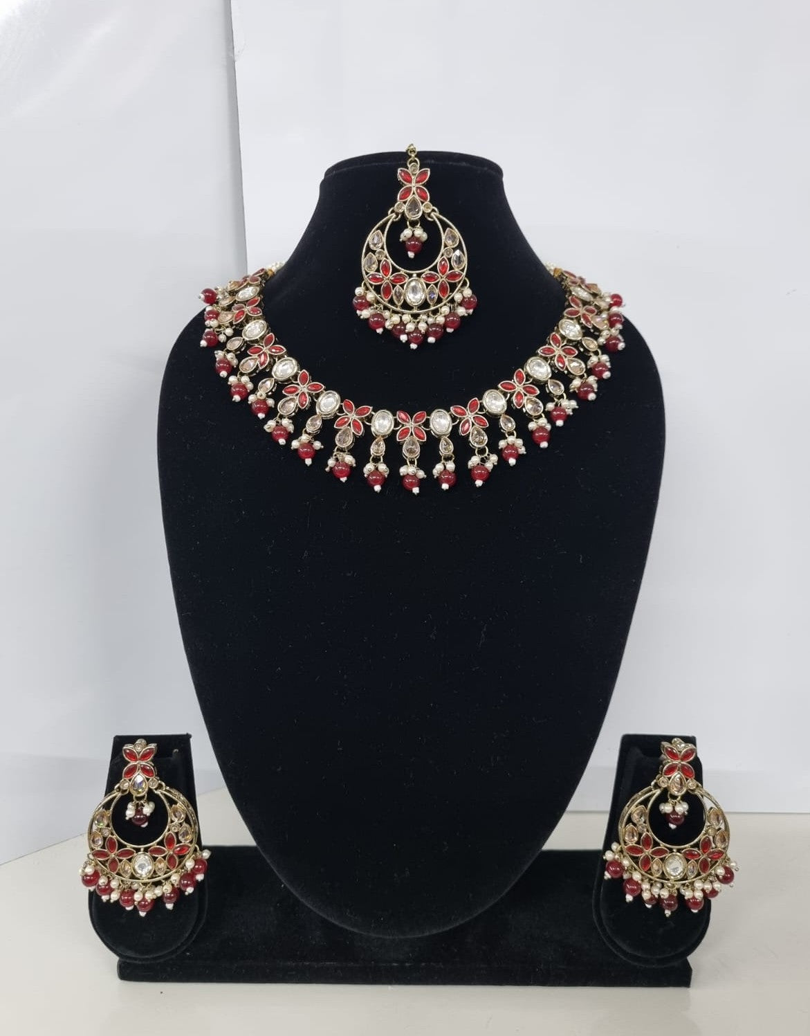 Handcrafted Floral  Antique Gold Plated Necklace Set For woman