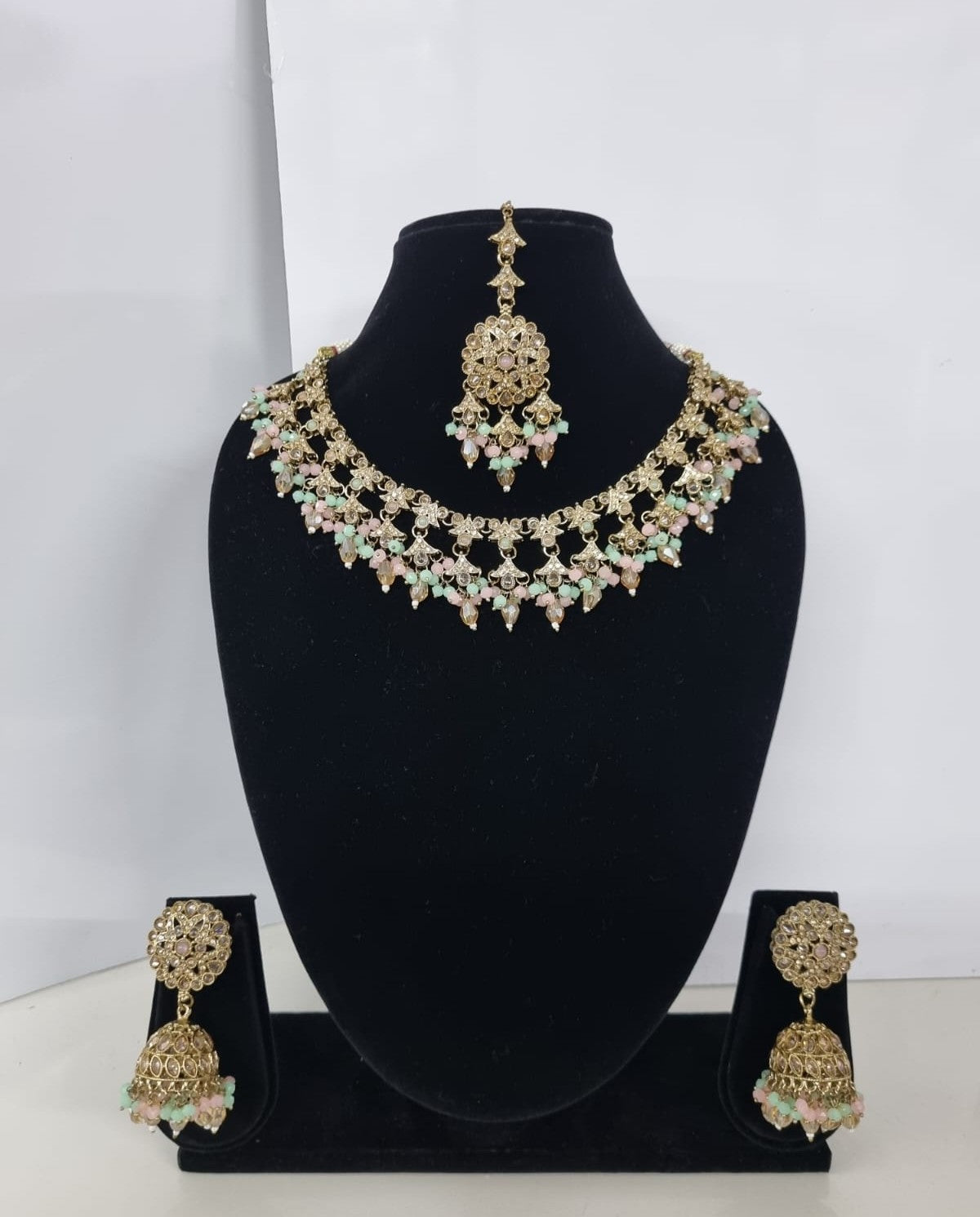 Traditional Floral Choker Necklace set With Earrings & Maang Tikka