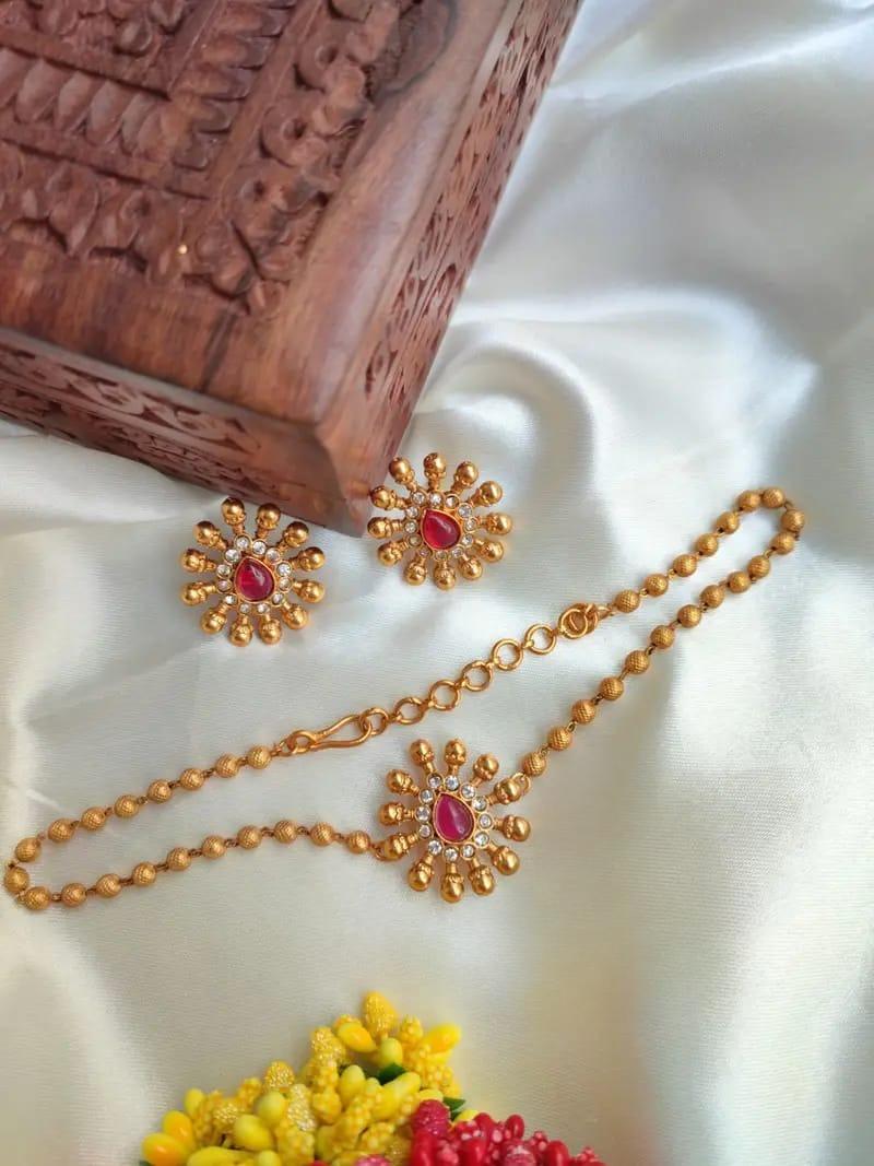 Antique Gold-Plated Stone Jewelry Set Textured Bead Mala with Floral Sunburst Pendant & Earrings