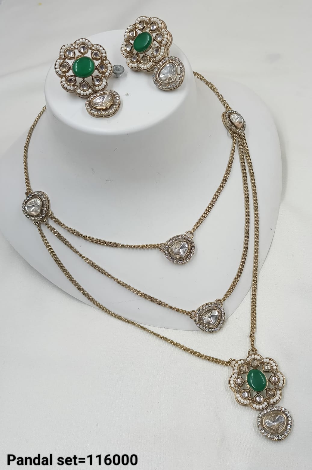 Antique Gold Plated Kundan Pendant Set