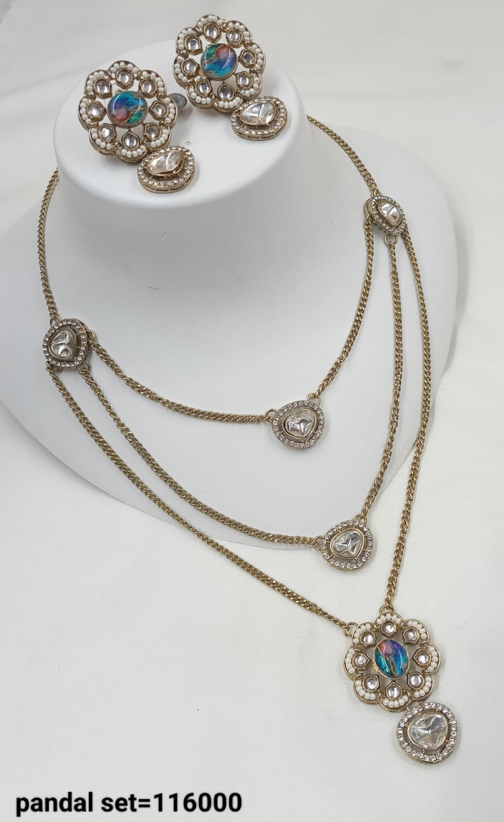 Antique Gold Plated Kundan Pendant Set