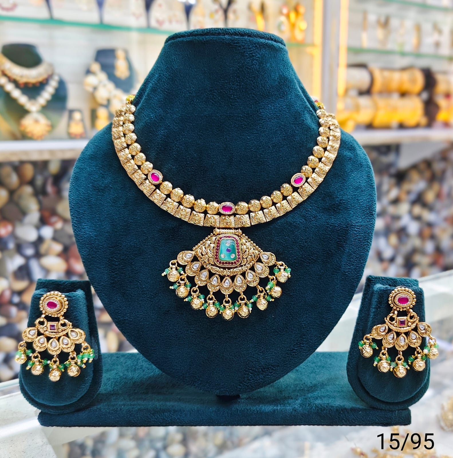 Elegant Traditional Necklace Set with Intricate Detailing and Matching Earrings