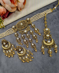 Antique Gold Kundan Choker Set with Earrings & Maang Tikka