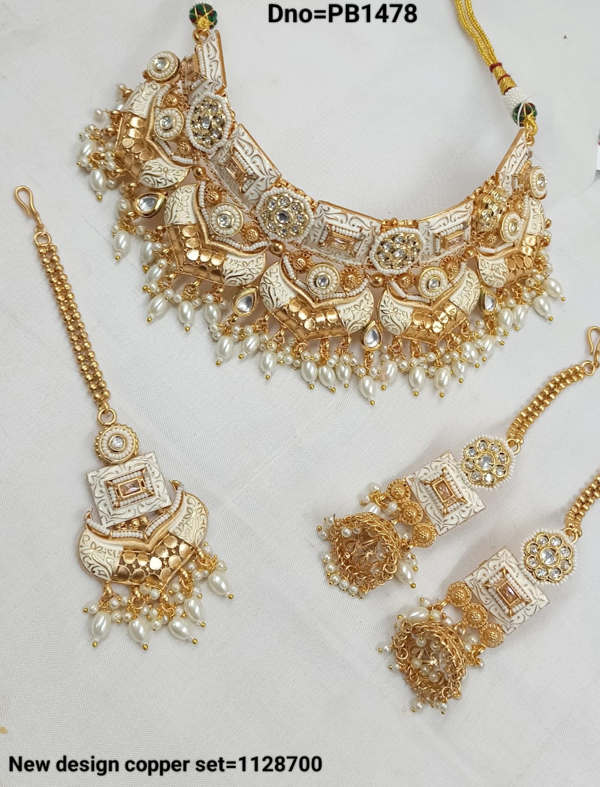 Traditional Gold Polish Copper Choker Wedding  Necklace Jewellery Set With Earring & Mangtika For Woman