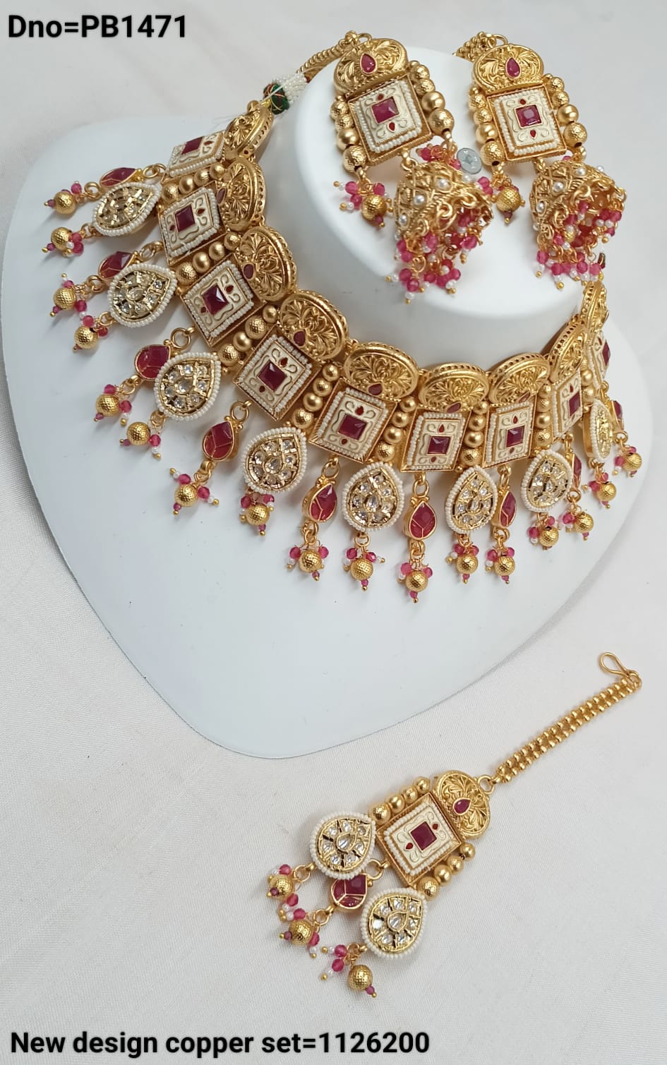 Wedding Gold Polish Copper Choker Stylish Necklace Jewellery Set With Earring & Mangtika For Woman