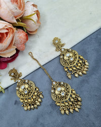 Antique Gold Earrings & Maangtikka Set