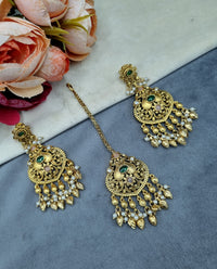 Antique Gold Earrings & Maangtikka Set