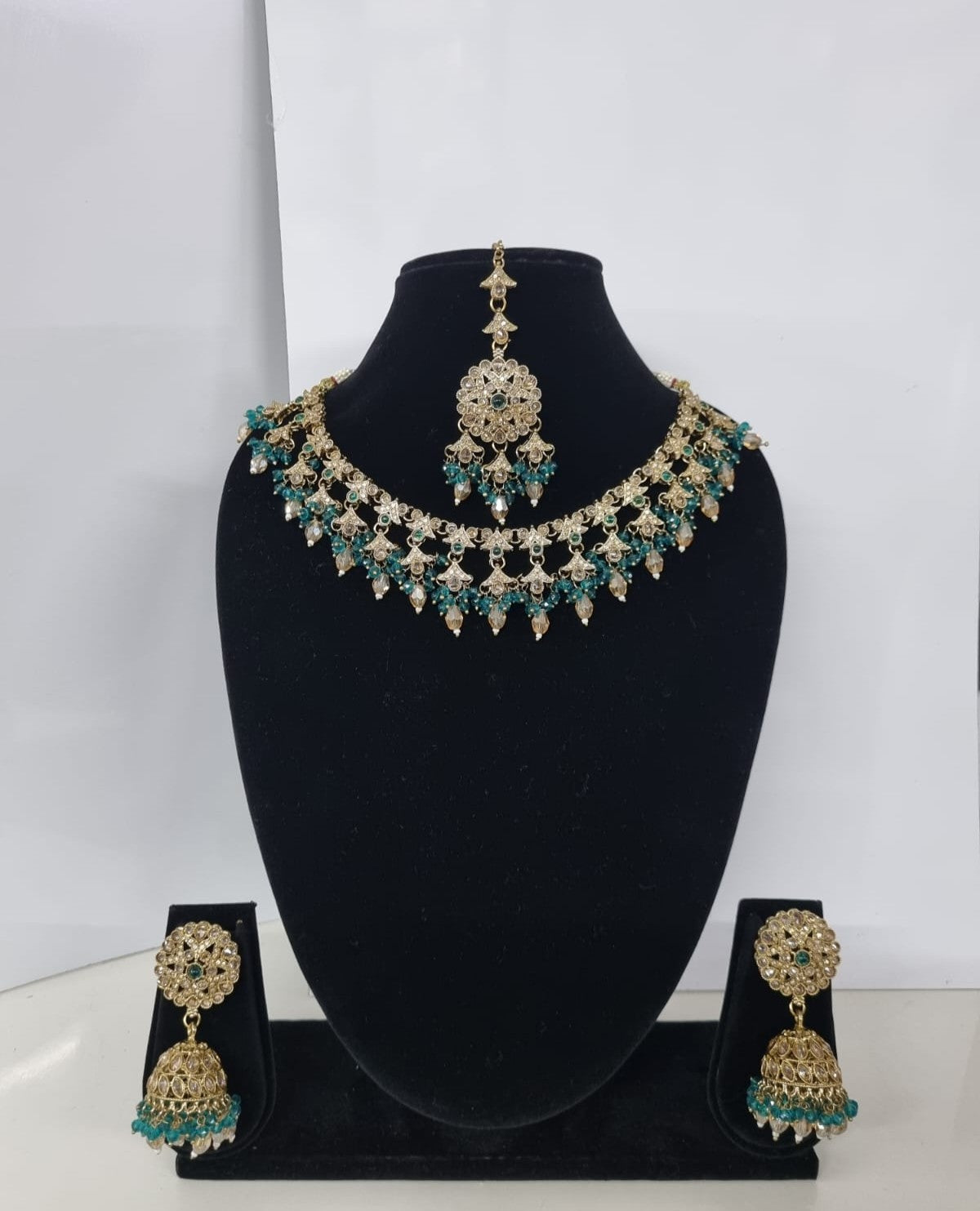 Traditional Floral Choker Necklace set With Earrings & Maang Tikka