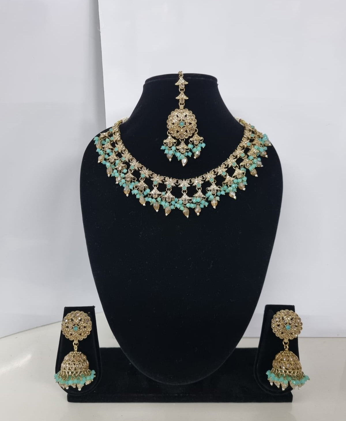 Traditional Floral Choker Necklace set With Earrings & Maang Tikka
