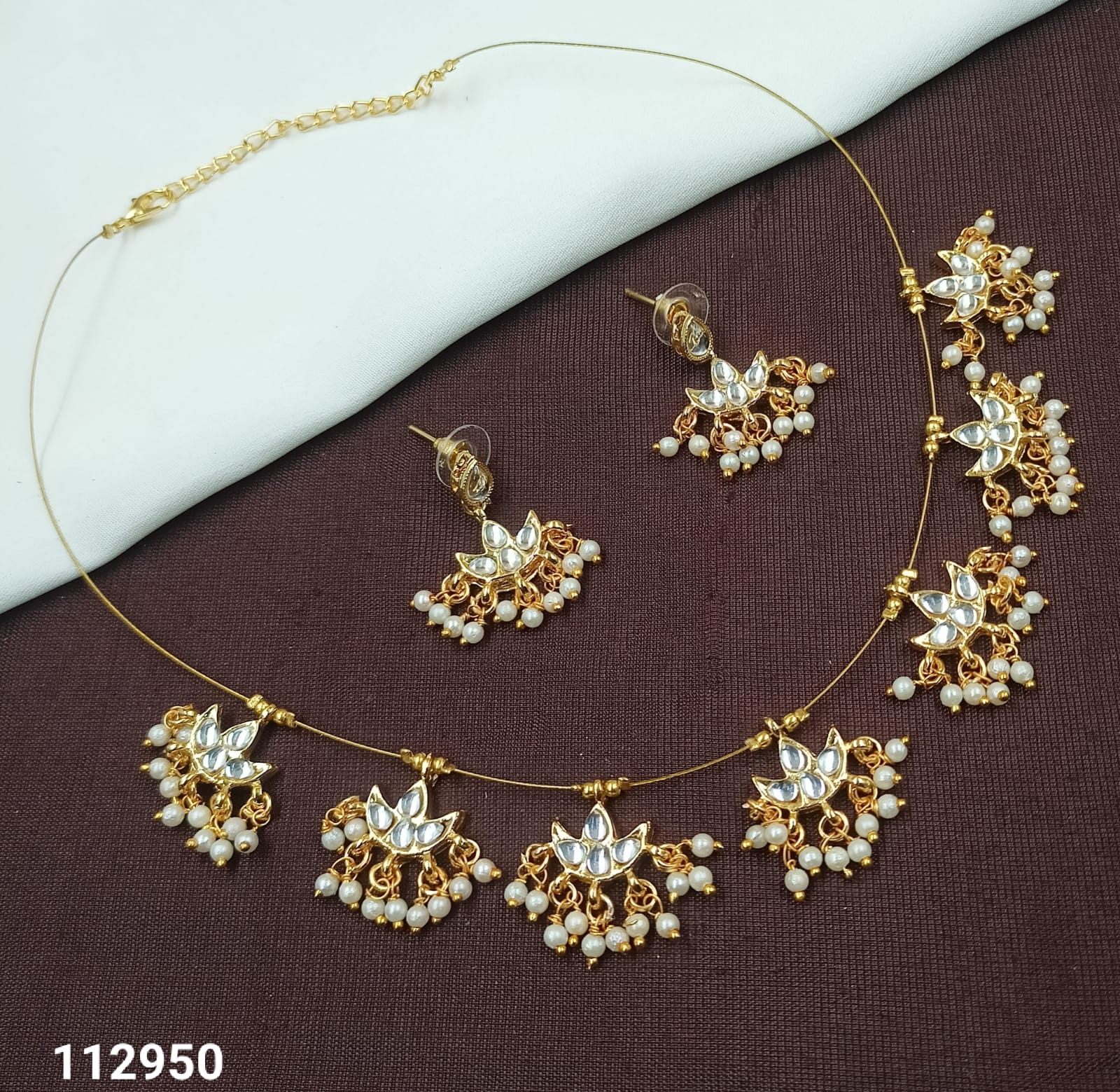 Delicate Pachi Kundan Necklace Set with Pearl Drops and Earrings