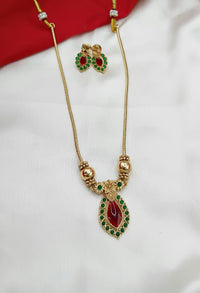 South Indian Style Green Stone Pendant Necklace with Sleek Gold Chain