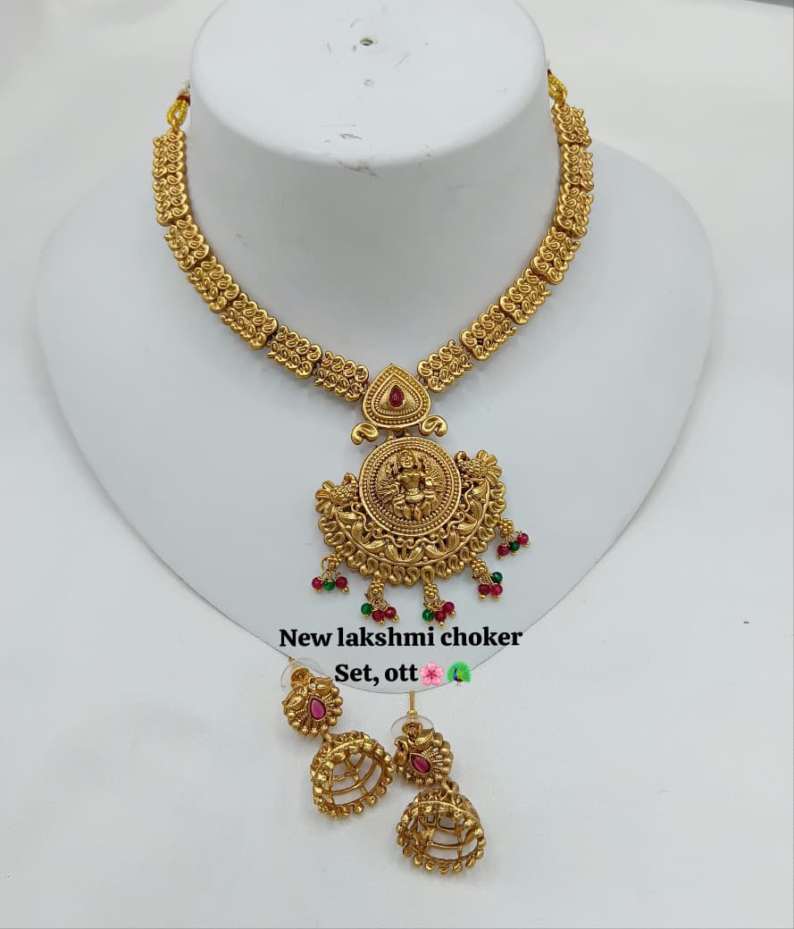 Traditional Temple Jewellery Choker Set