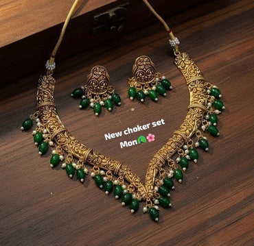 Traditional Antique Matte Gold V-Shape Choker Set